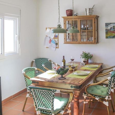Nice Home In Canillas De Albaida With Wifi Exteriér fotografie