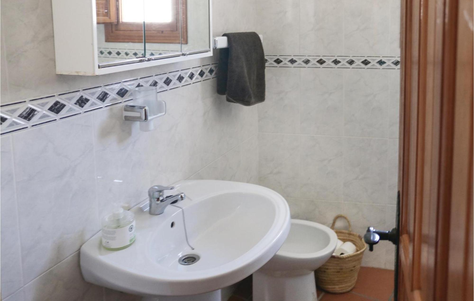 Nice Home In Canillas De Albaida With Wifi Exteriér fotografie