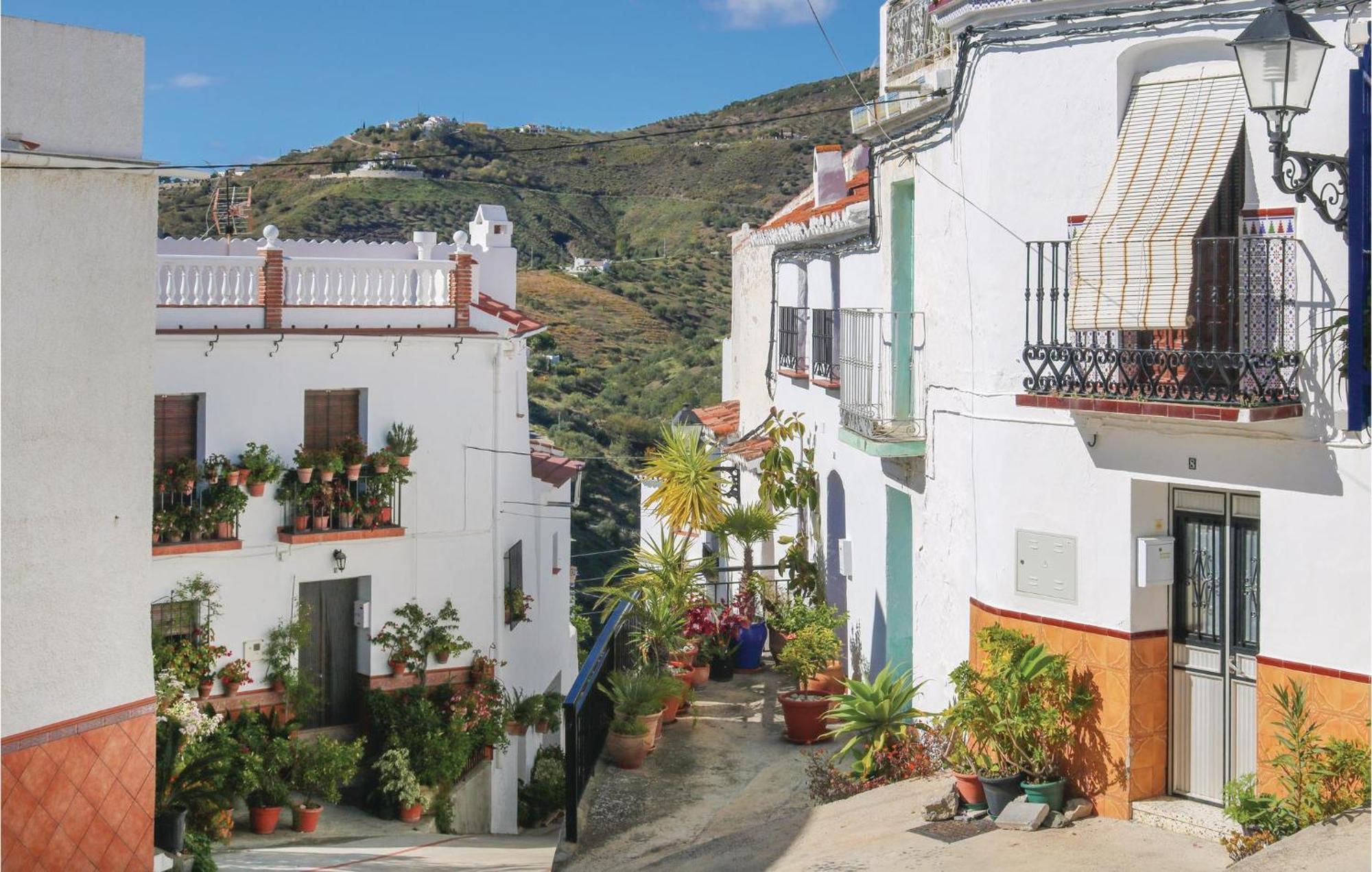 Nice Home In Canillas De Albaida With Wifi Exteriér fotografie
